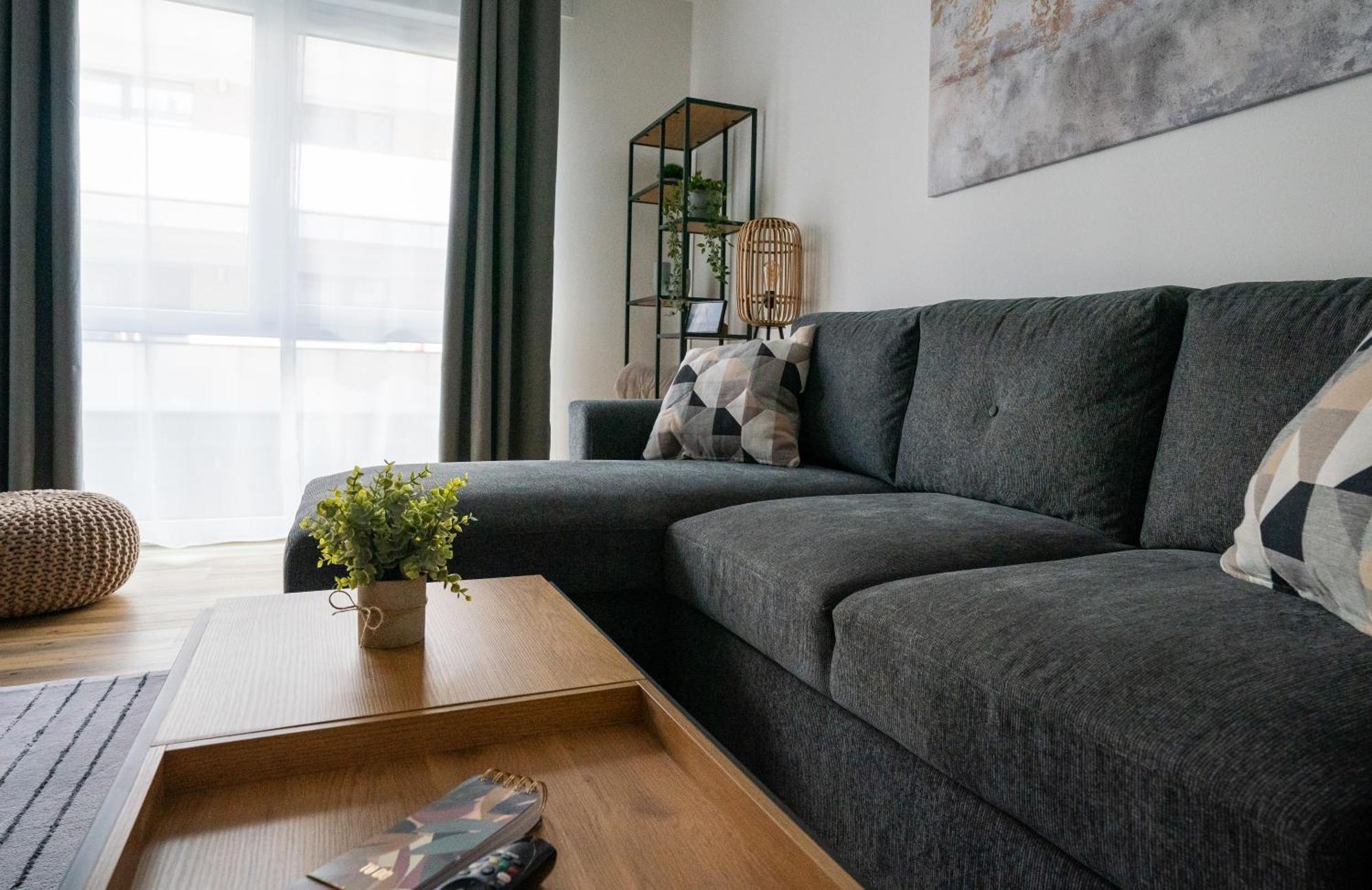 Reitz - Apartment I Zentrale Lage I Stellplatz I 55Qm I 2 Zimmer I Kueche I Bad I Terrasse Bad Hersfeld Exterior photo