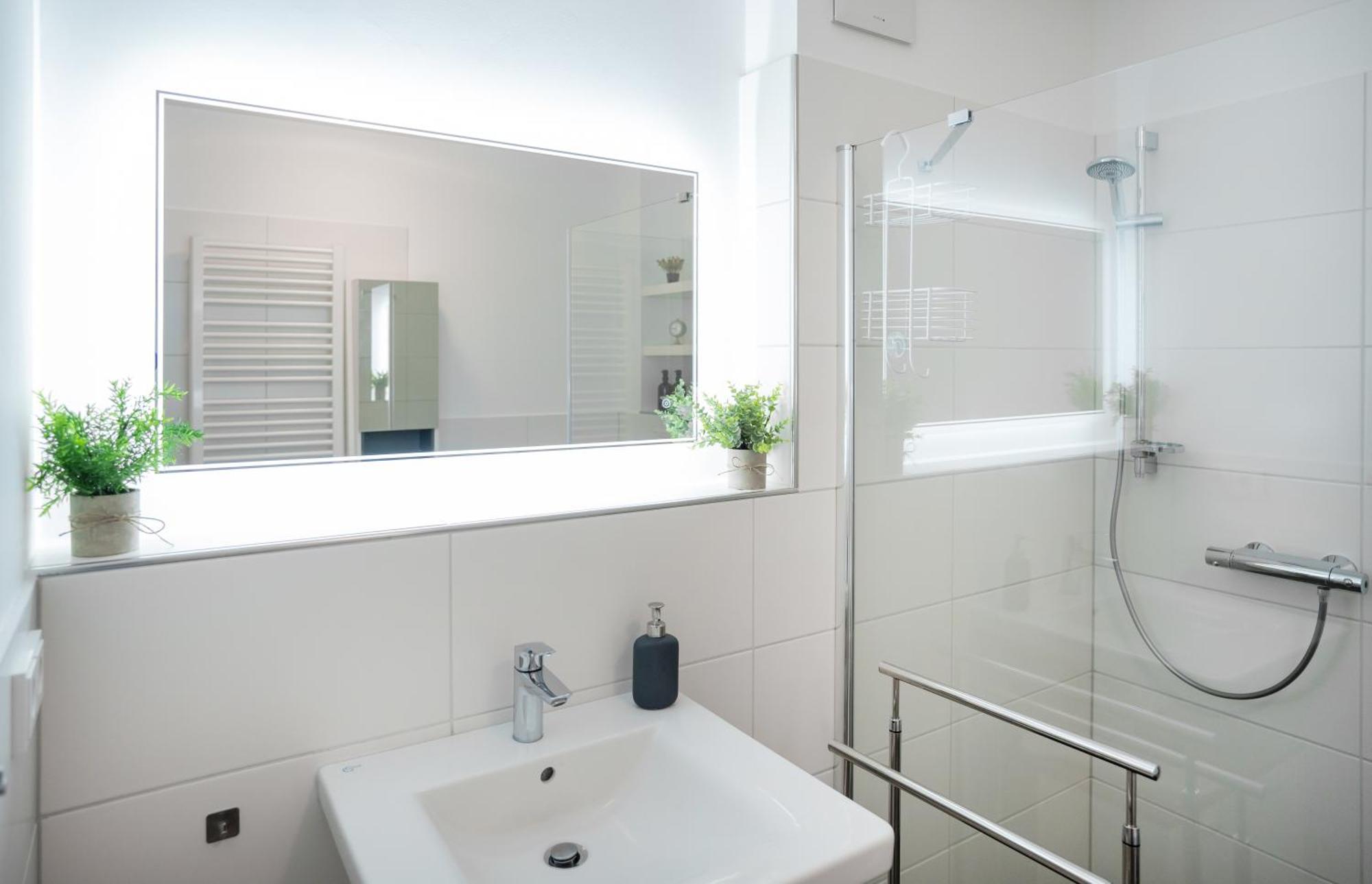 Reitz - Apartment I Zentrale Lage I Stellplatz I 55Qm I 2 Zimmer I Kueche I Bad I Terrasse Bad Hersfeld Exterior photo