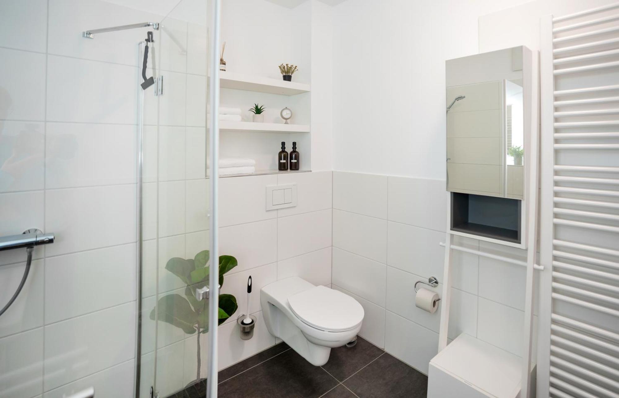 Reitz - Apartment I Zentrale Lage I Stellplatz I 55Qm I 2 Zimmer I Kueche I Bad I Terrasse Bad Hersfeld Exterior photo